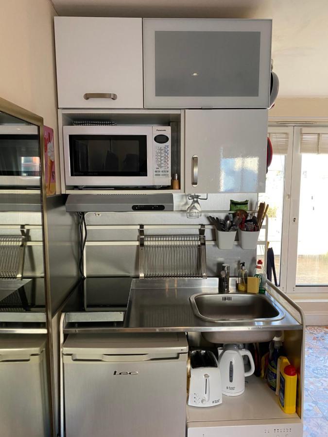 Little Brighton Beach Apartments - Also Separate Spa Cabin And Watersports Exterior foto